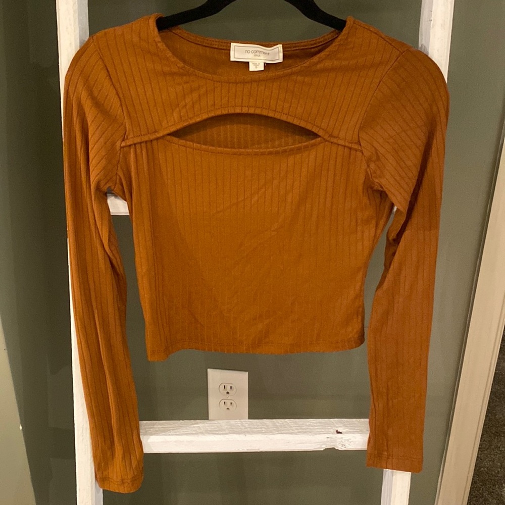No comment brand blouse. Size small